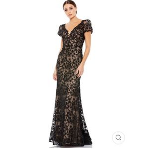 NWT Mac Duggal Lace Plunge Neck Short Puff Sleeve Trumpet Gown- Black Lace Sz 20